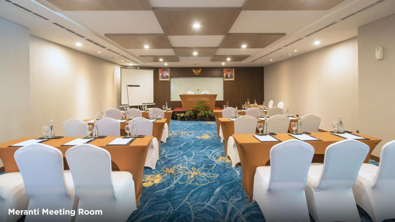 BW Luxury Hotel Jambi Ngoại thất bức ảnh