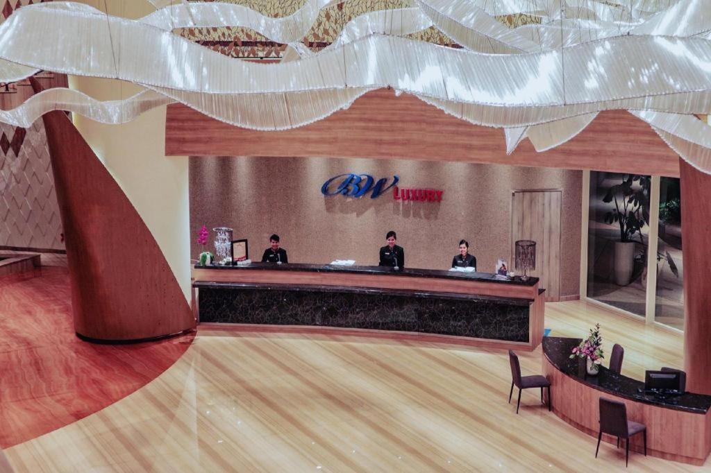 BW Luxury Hotel Jambi Ngoại thất bức ảnh